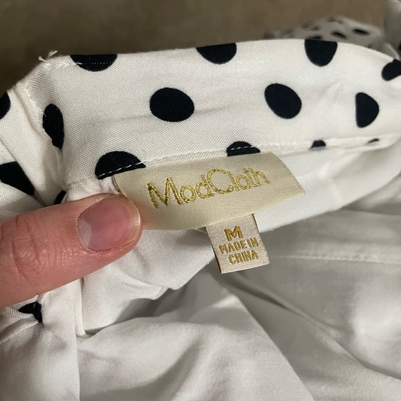 ModCloth white with black polka dot belted skirt, size medium - Picture 3 of 5